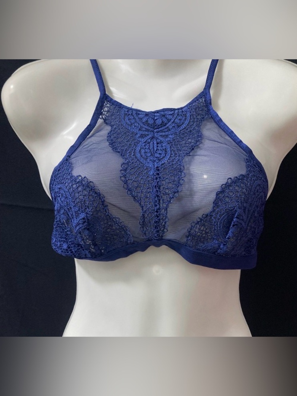 Victoria’s Secret Body by Victoria Blue Lace Bralette Small size